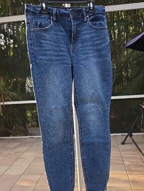 UNPUBLISHED Womens Jeans
